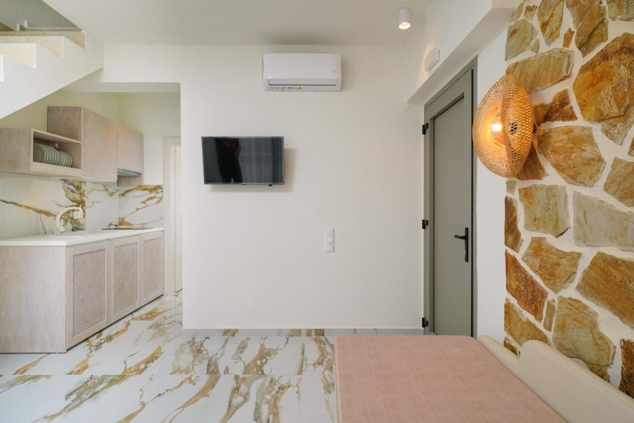Athina Palace Luxurious Appartments Potos Exterior foto